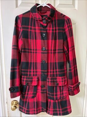 BB Dakota, US M, Red & Black Buffalo Plaid Skull Button Pea Coat